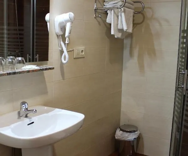 马德里旅馆 2* 托萊多