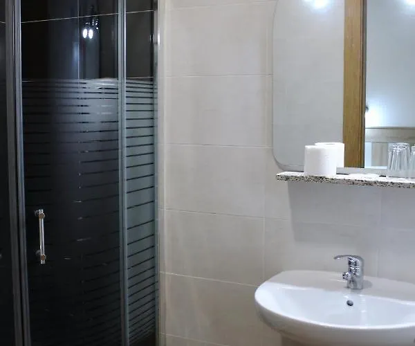 马德里旅馆 2* 托萊多